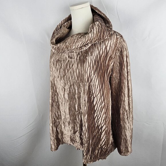 Chico's Travelers Top Sz Large Crinkle Textured Cowl Neck Lightweight Gold - Picture 3 of 10